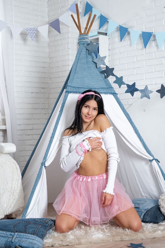 20P Thin teen Sonja exits her tipi in order to make her nude modeling debut