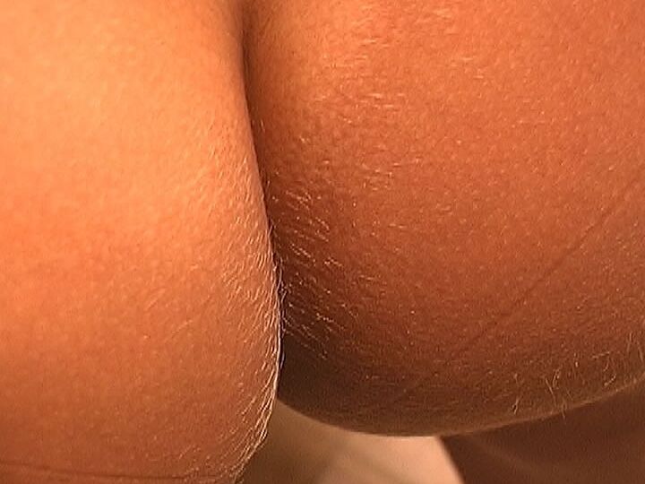 21P MILF Lori Anderson takes care of her hairy arms by applying lotion to them