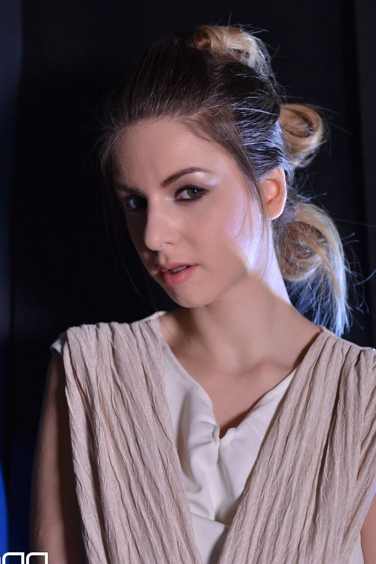 17P Big boobed British nympho Stella Cox gets analized in outer space by two men