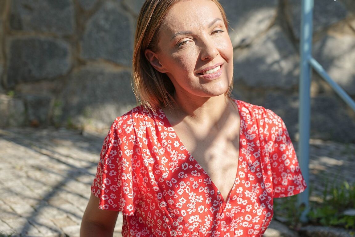 21P Karups Женщины старшего возраста Джина Монелли