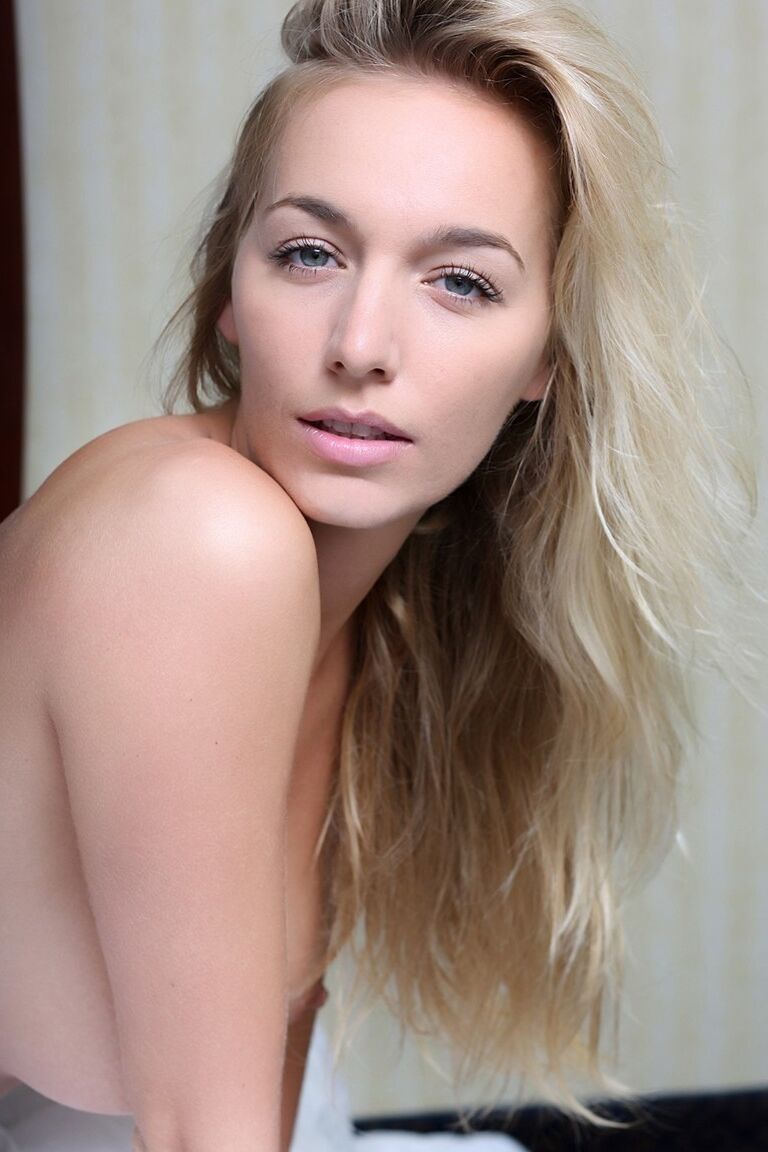 12P Checking in Will make sure you do check out my latest set A lazy start in a