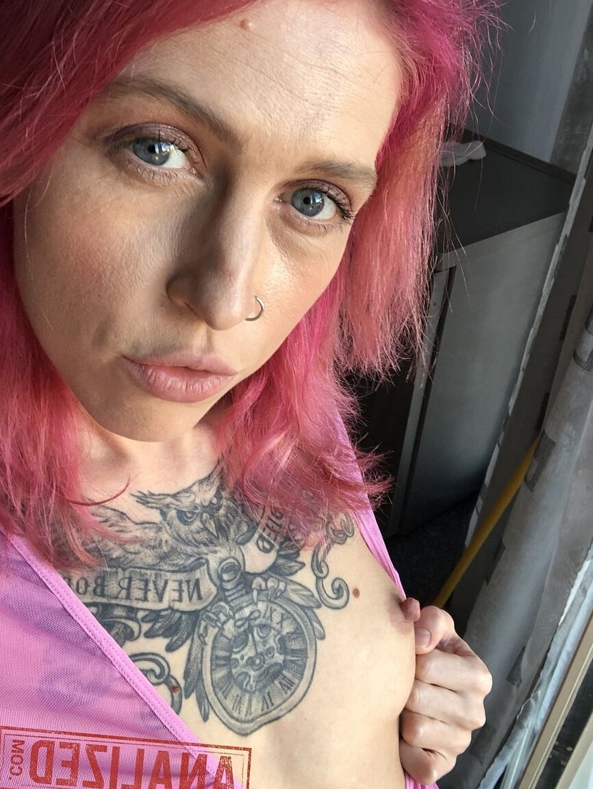 21P Analized Eva Stone, Yara Phoenix