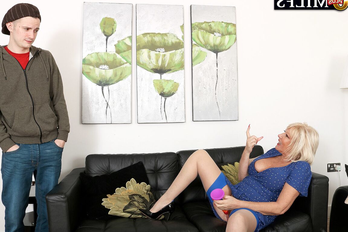 16P 50 Plus MILFs Amy gets a very special delivery