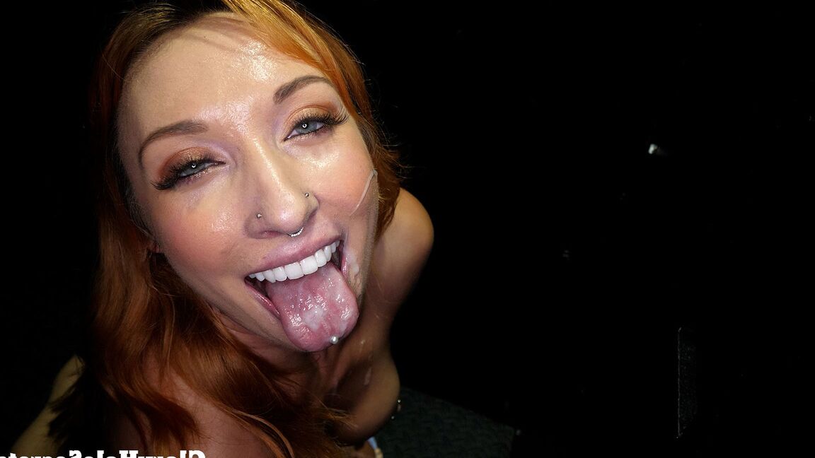 15P Daisie Belle's First Gloryhole Video, Scene 01