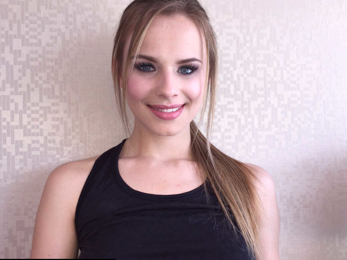 21P Naughty America Jillian Janson, Julia Ann, Moe Johnson