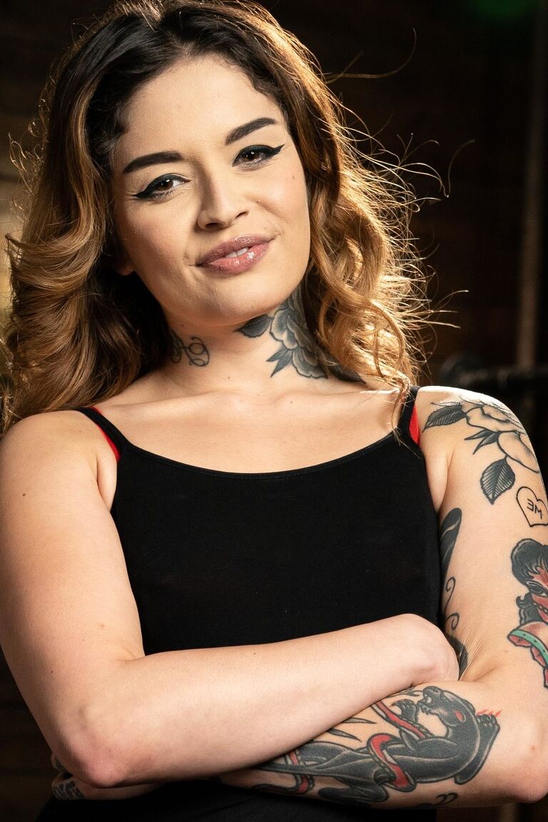 Dispositivo 21P Bondage Vanessa Vega, O Papa
