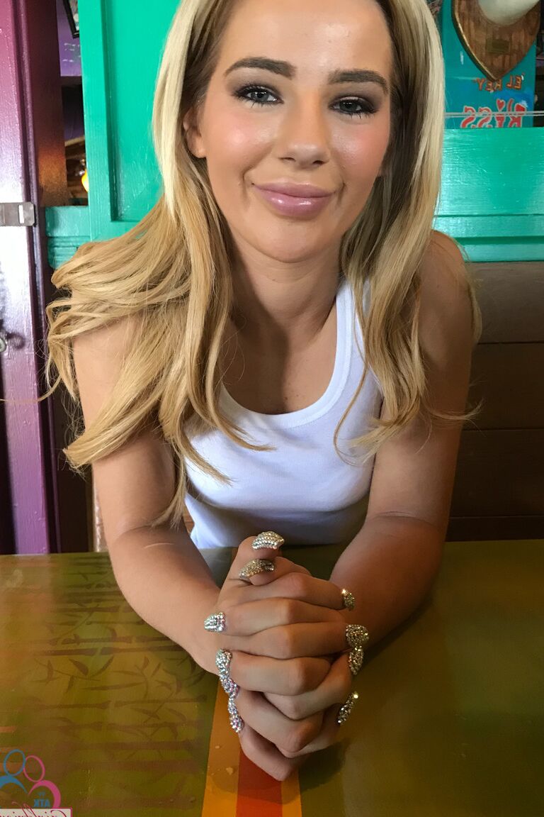 21P ATK Freundinnen Bella Rose