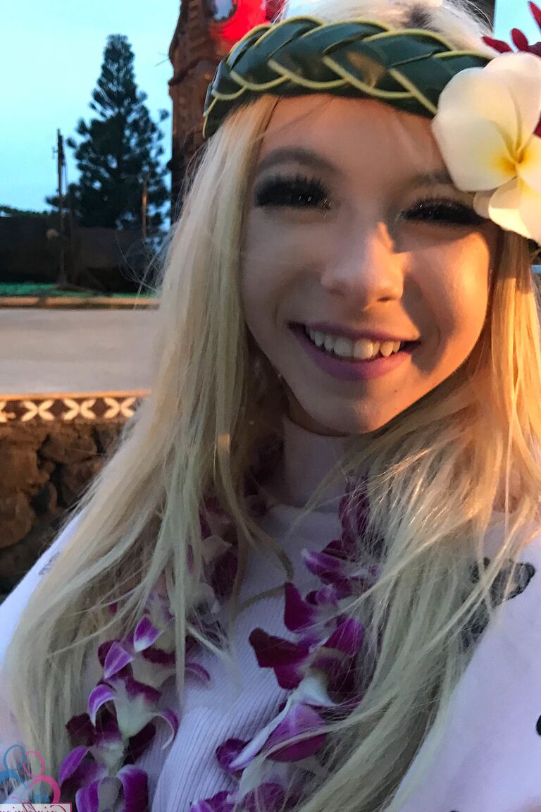 21P ATK Namoradas Kenzie Reeves