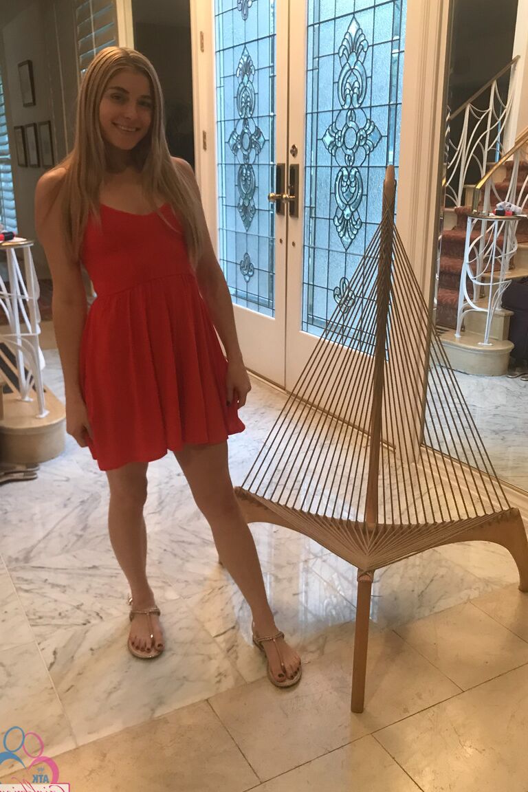 19P ATK Namoradas Nikki Peach