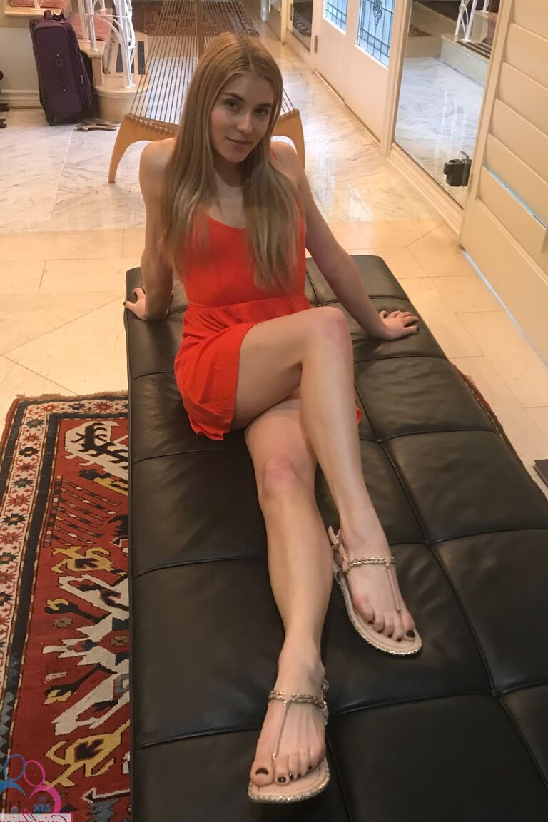 19P ATK Namoradas Nikki Peach