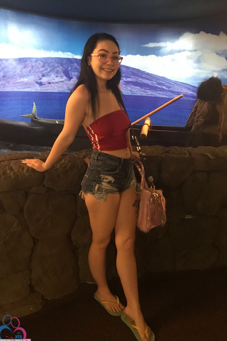 21P ATK Girlfriends Lenna Lux