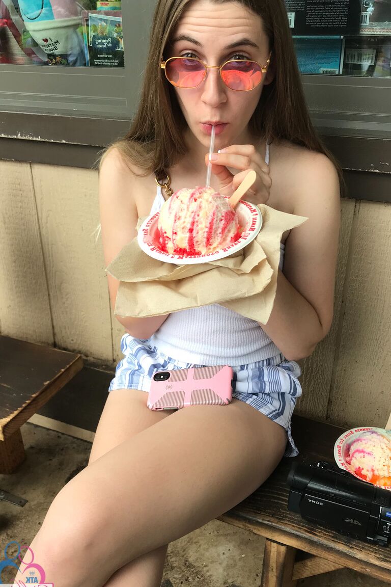 21P ATK Girlfriends Niki Snow