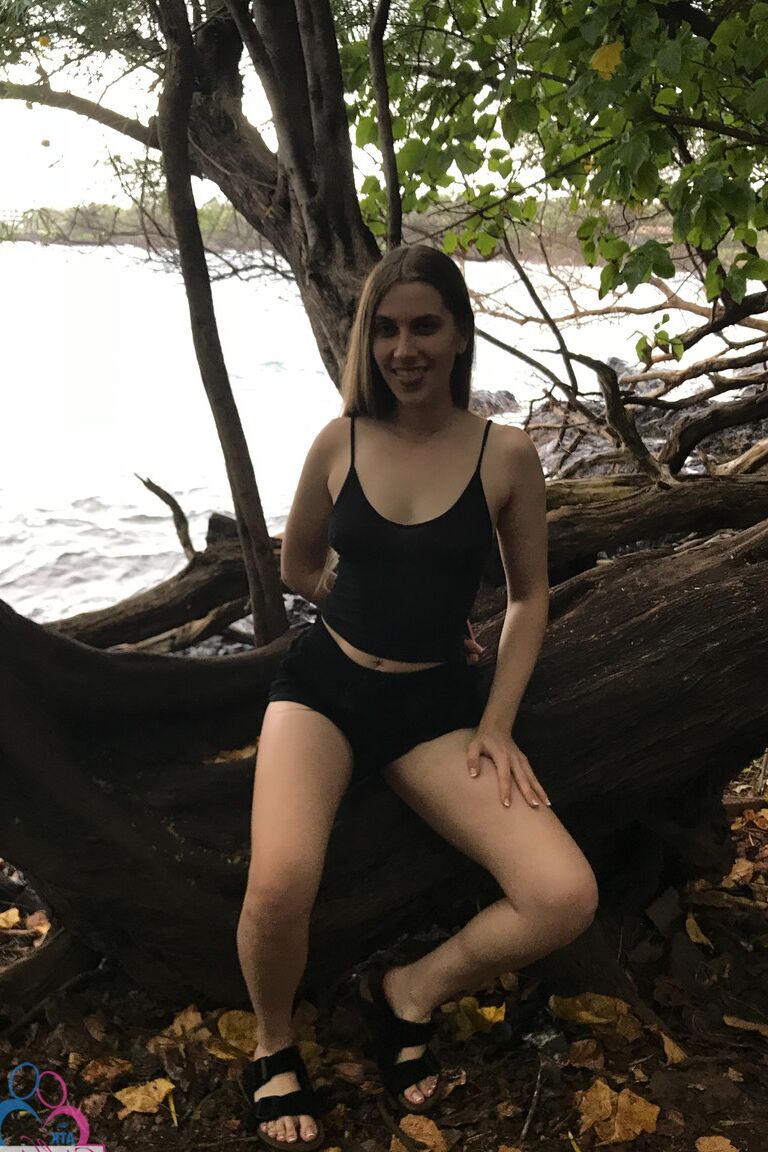 21P ATK Girlfriends Niki Snow