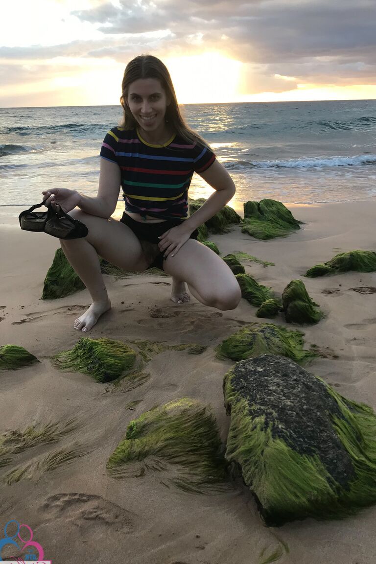 21P ATK Girlfriends Niki Snow