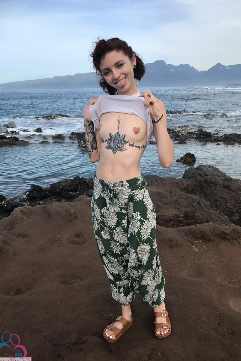 21P ATK Namoradas Lola Fae