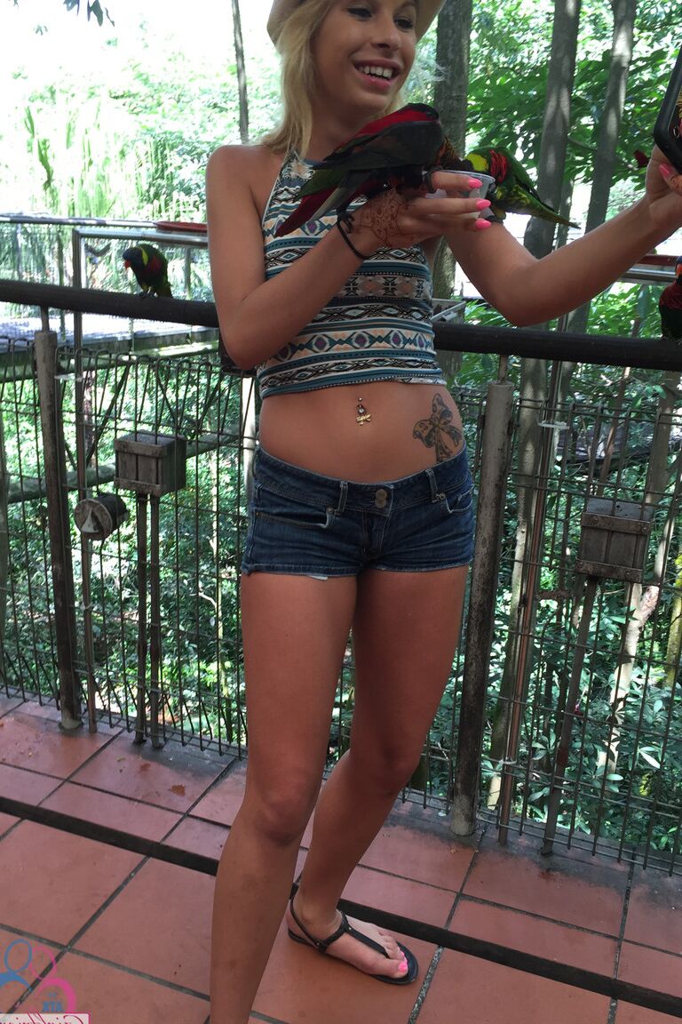 21P ATK Novias Carmen Caliente