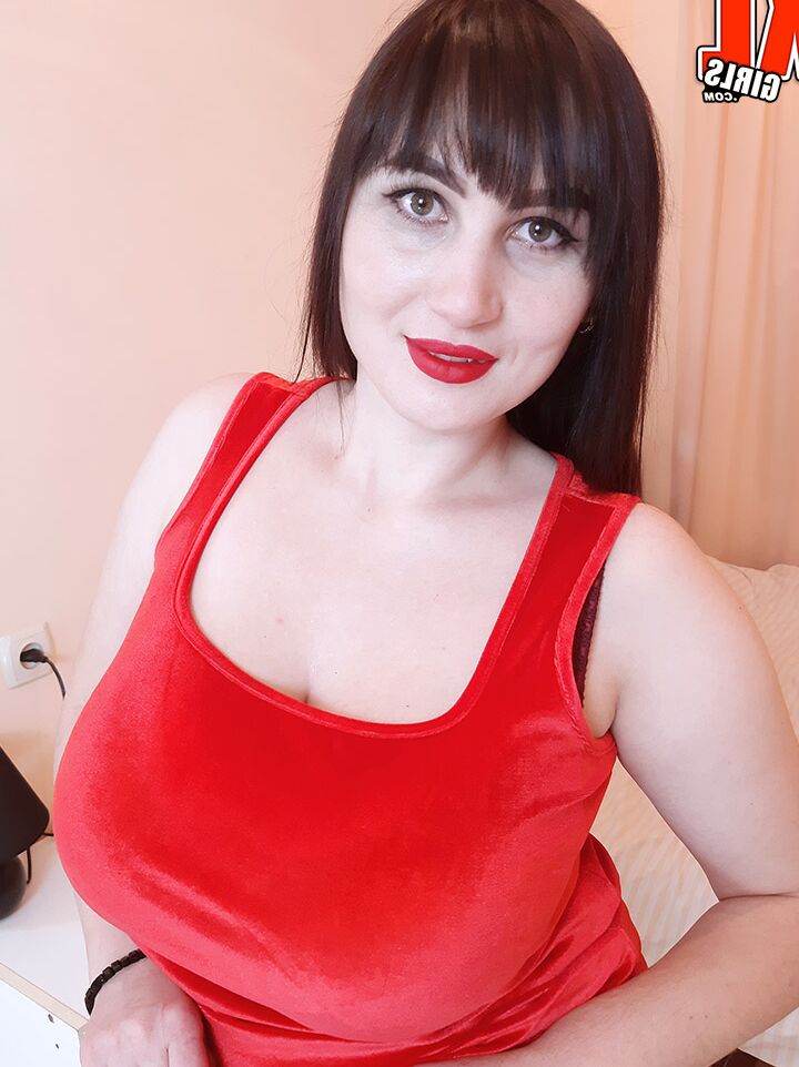 16P XL Girls, você quer uma garota como Ivanna Lace