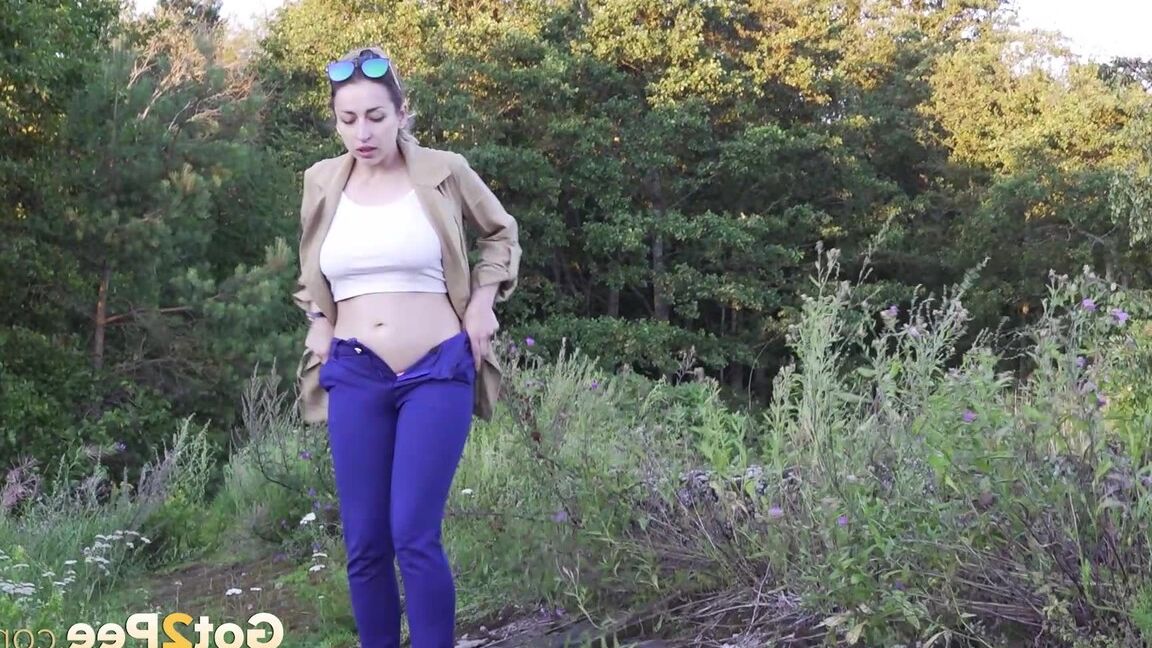 15P European alivia seu desespero de urina lá fora