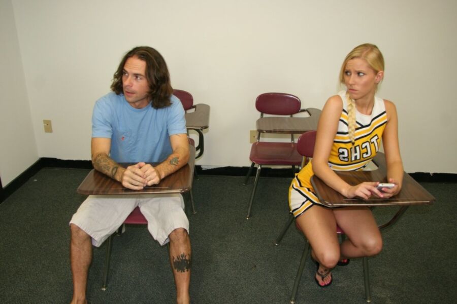 21P Adolescente Remolcadores Vanessa Cage