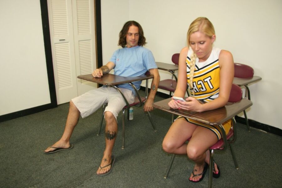21P Adolescente Remolcadores Vanessa Cage