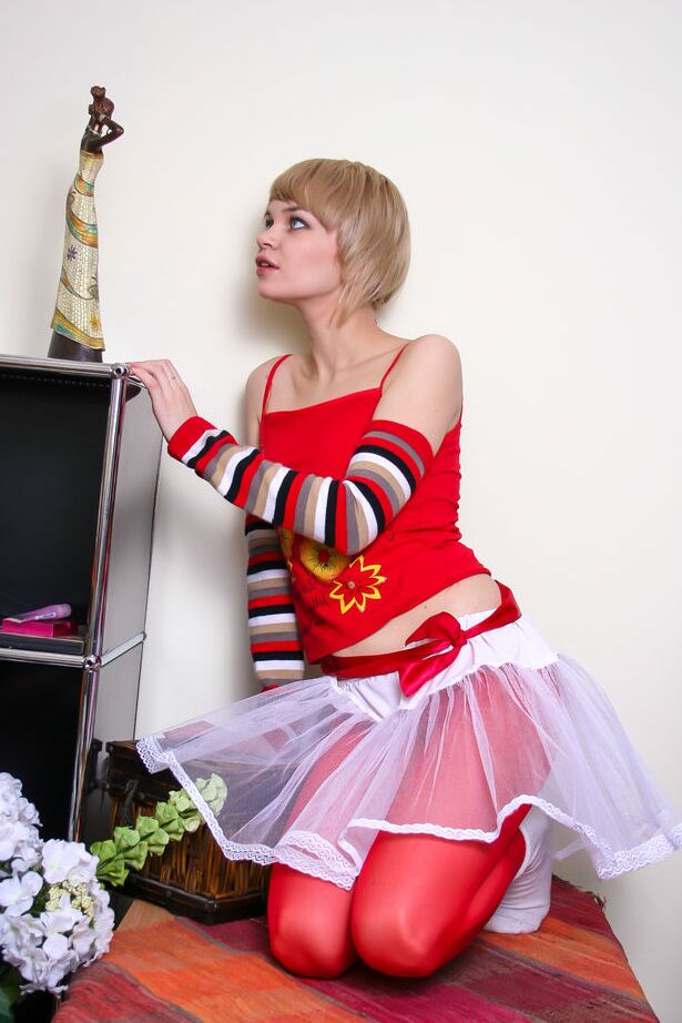 16P Потрясающая 18 Синди Би