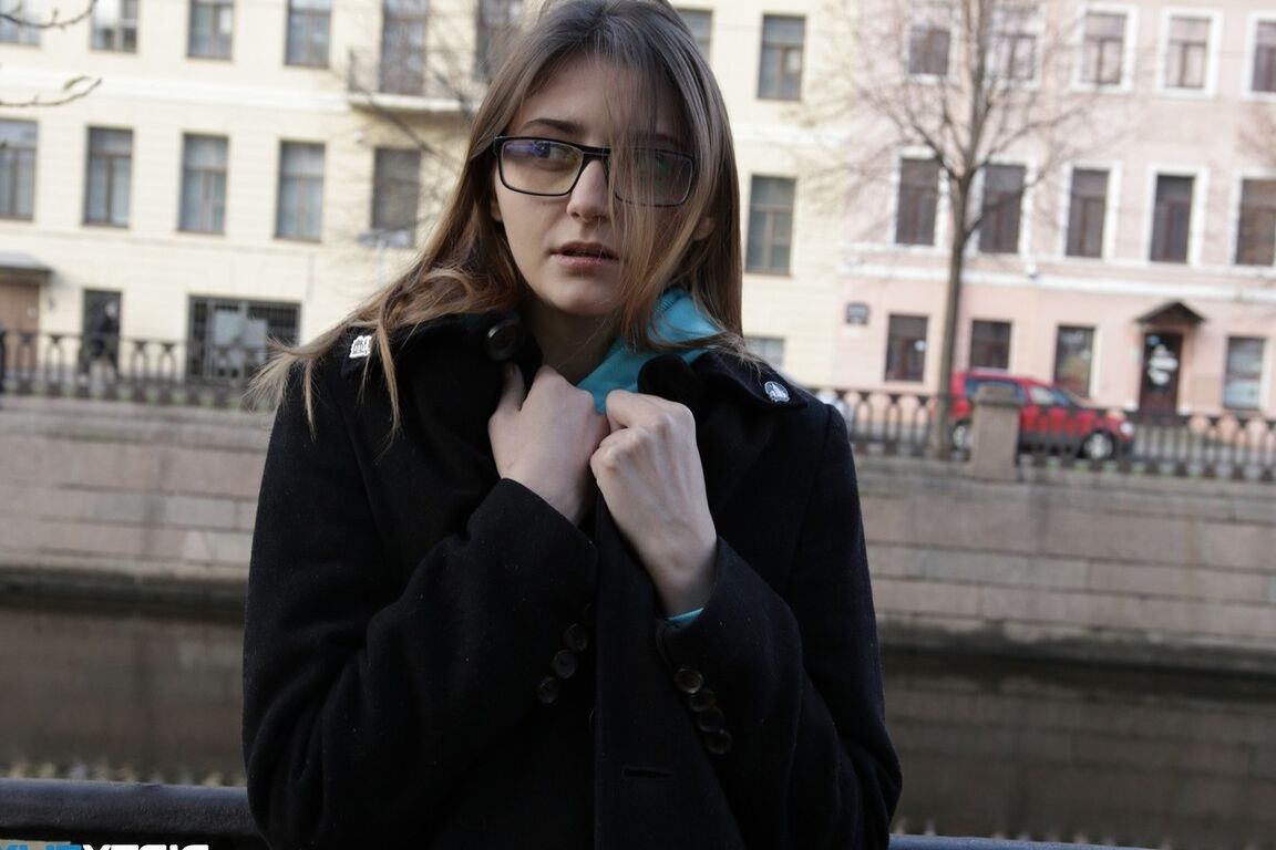 15P This college cutie in sexy eyeglasses doesn't need much time to get so