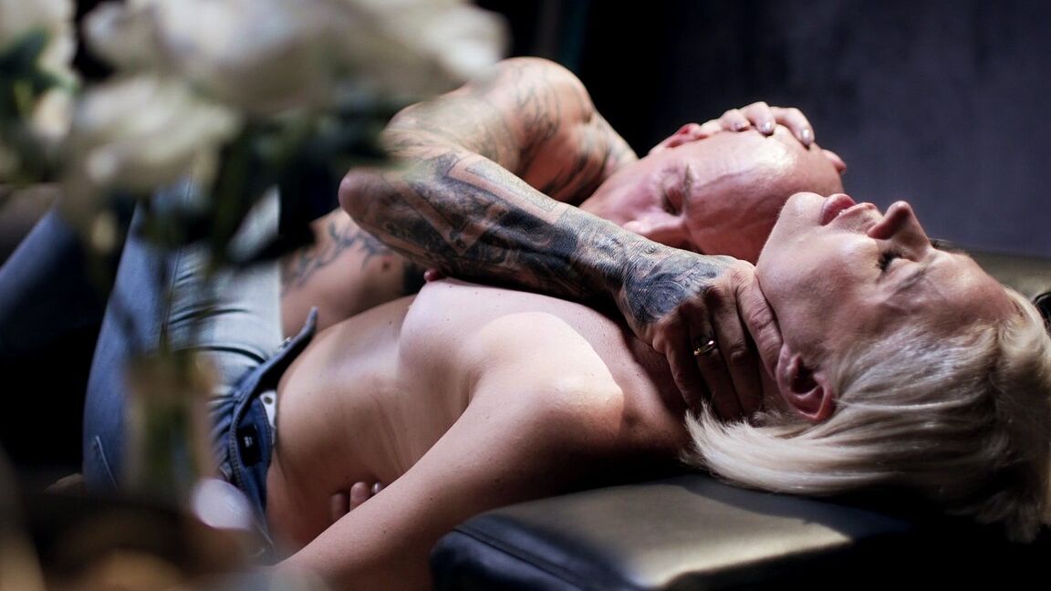 21P Pure Taboo Derrick Pierce, Helena Locke