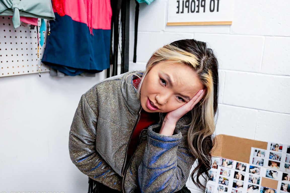 21P Shoplyfter Asia Lee、ジョバンニ・フランチェスコ