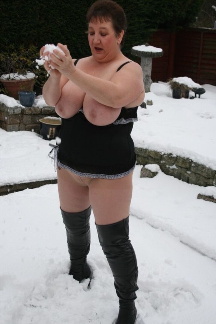 16P MILFBBWCon curvasTetas GrandesVoluptuosaGran CuloPeludaMaduraMorenasReino UnidoAlta