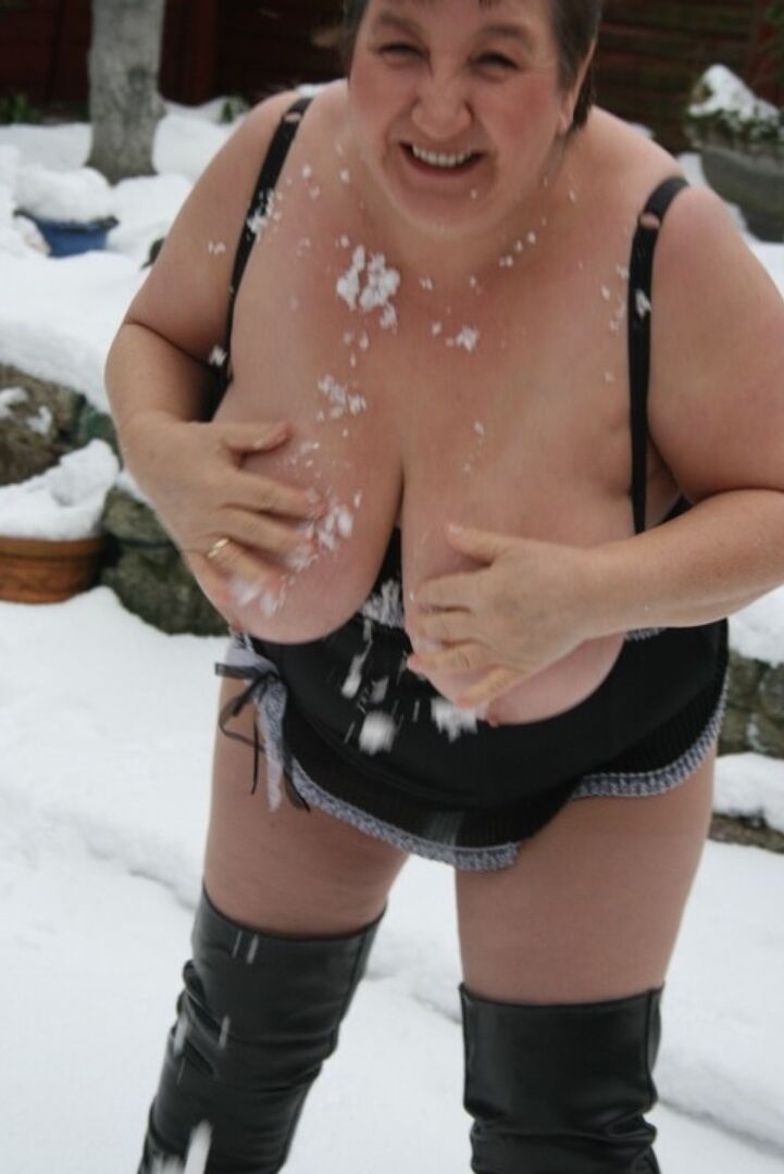 16P MILFBBWCon curvasTetas GrandesVoluptuosaGran CuloPeludaMaduraMorenasReino UnidoAlta