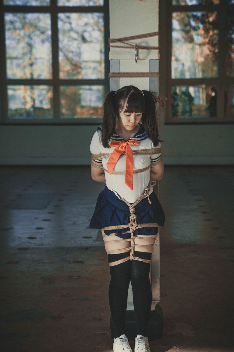 16P Spoiled upside downAsiático,Shibari,Suspensión