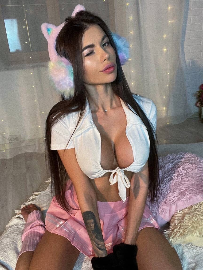14P OnlyFans Hoorny Roxxy