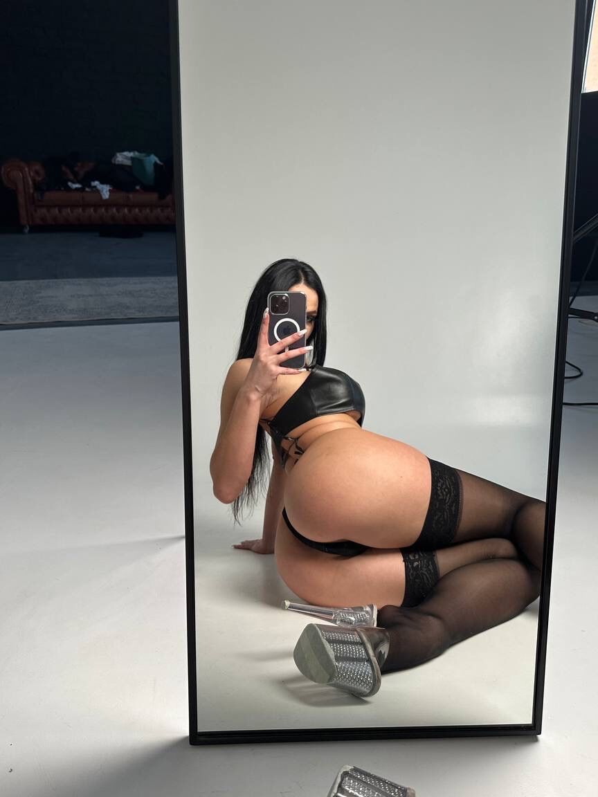 11P Onlyfans Gimnasta Alina
