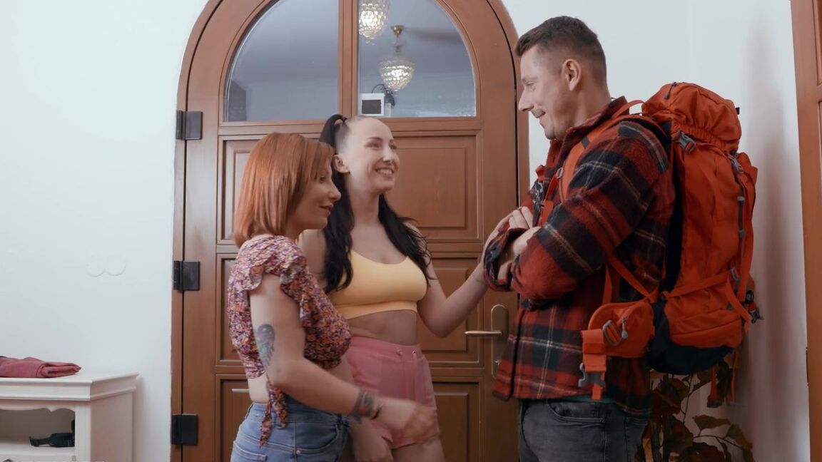 21P Moms Bang Teens Lucía Fernández, Bella Angel, Nick Ross