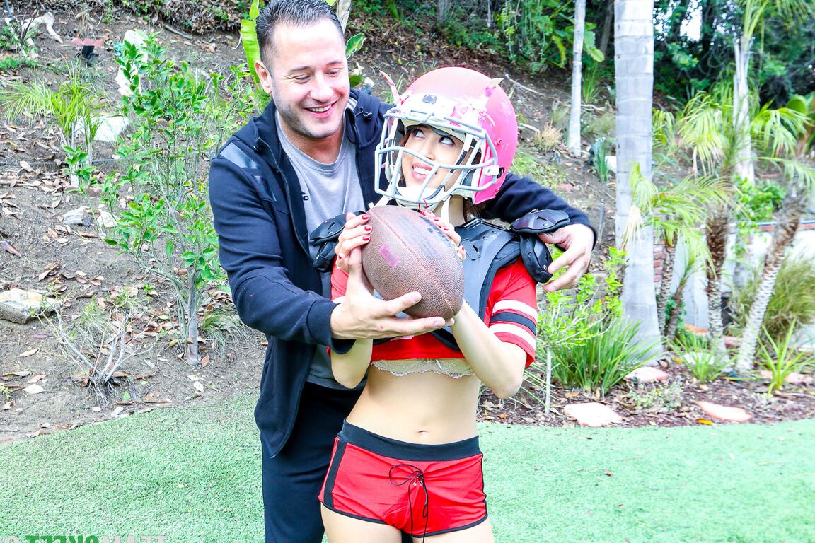 21P Exxxtra Small Alexia Anders, Danny Mountain