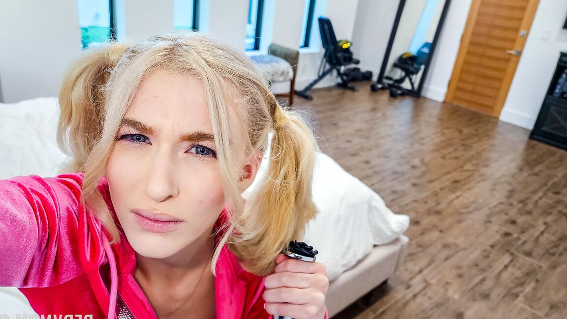 21P Perv Mom Victoria Lobov, Emma Rosie, Allen Swift