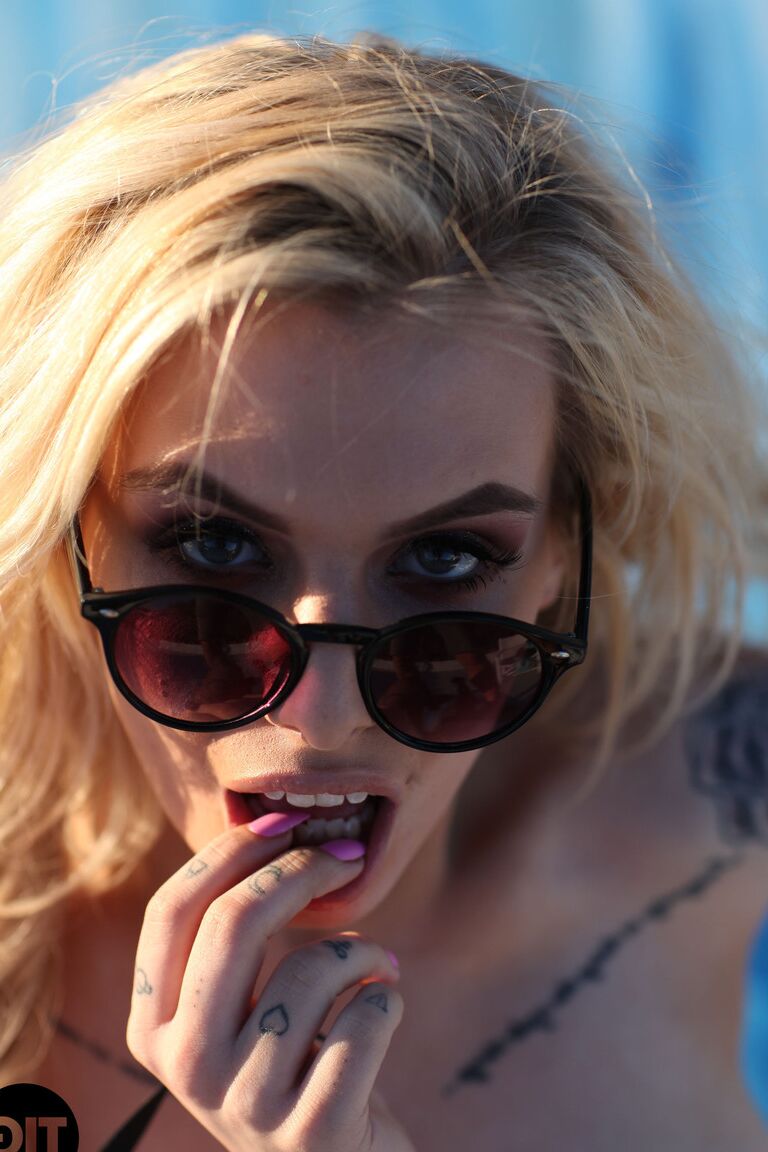 21P Isso é Glamour Saskia Valentine