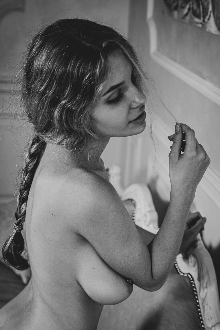 21P Met Art Mila Amour