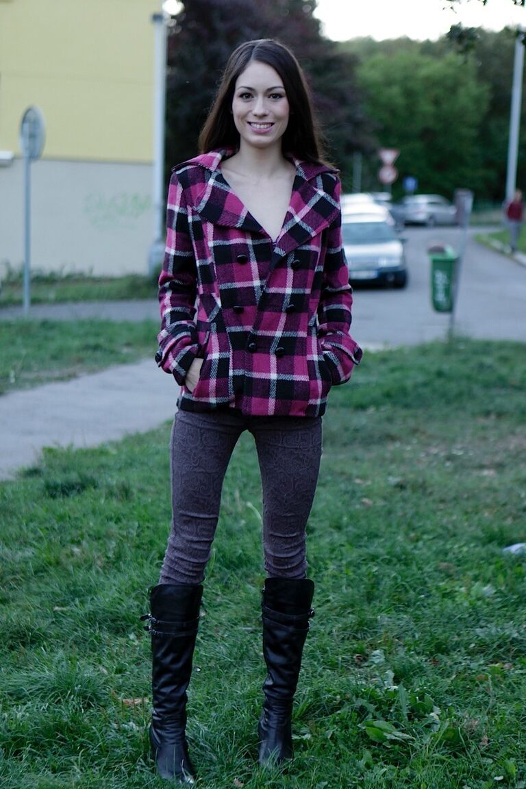 21P Adolescente Erótica Arwen Gold