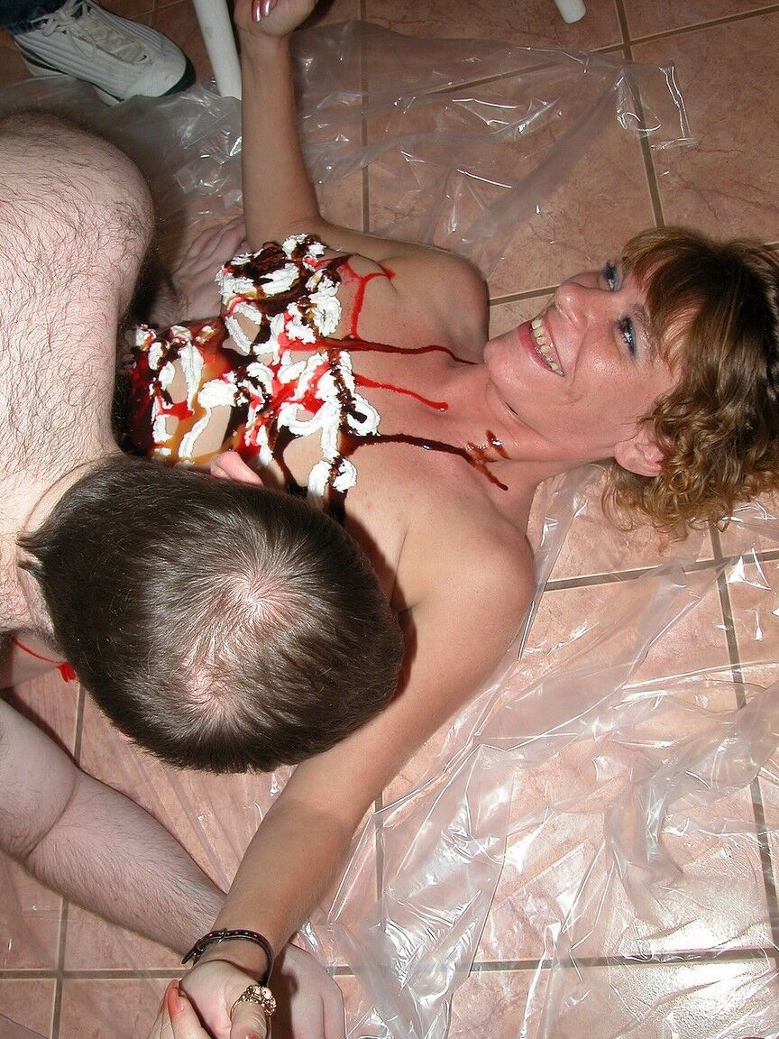 21P Chick Pass Ivy Rose, Logan Drake