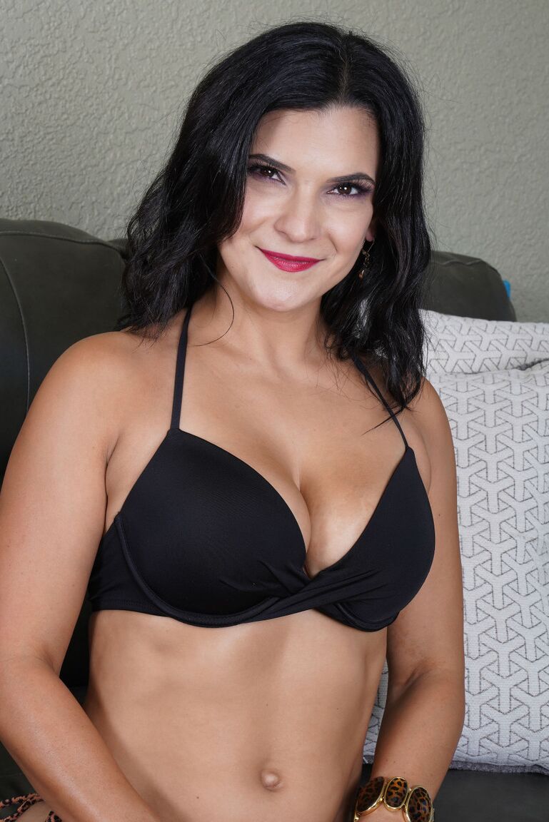 16P 30 plus brunette Mio Moore removes her bikini for first nude gig