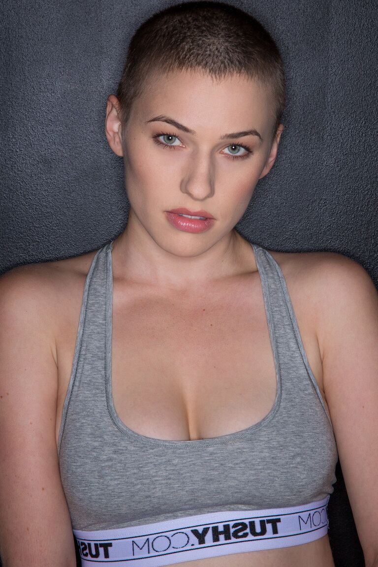 20P Tushy Jean Val Jean, Riley Nixon
