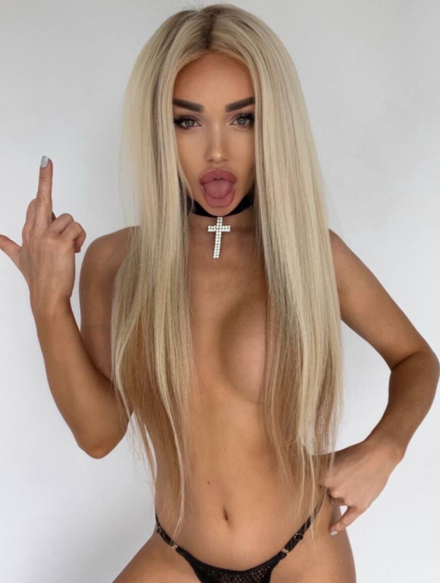 10P Fans Barbie Eva