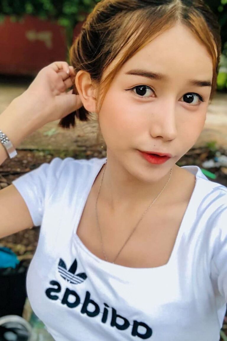 21P Hello Ladyboy
