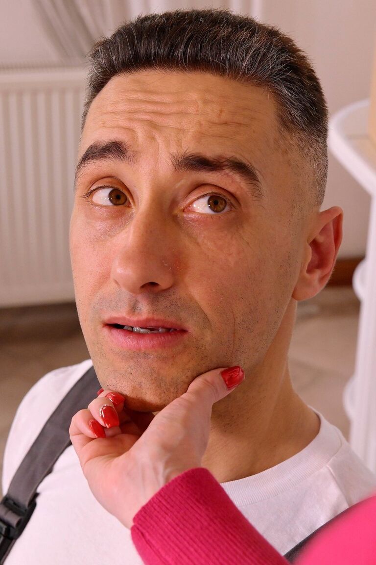20P Monde du porno Amber Jayne, Mugur