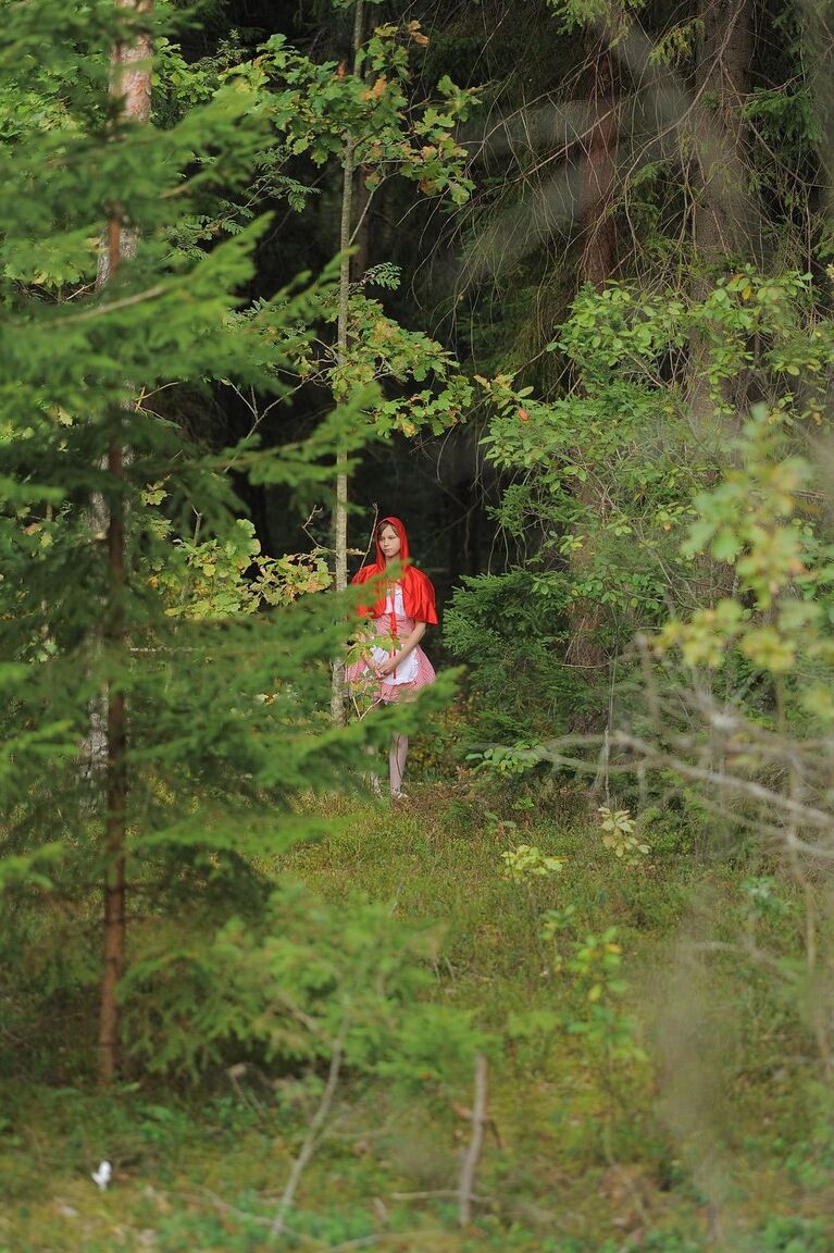 20P Little Red Riding Hood Beata Undine gets fucked by a wolf in the forest