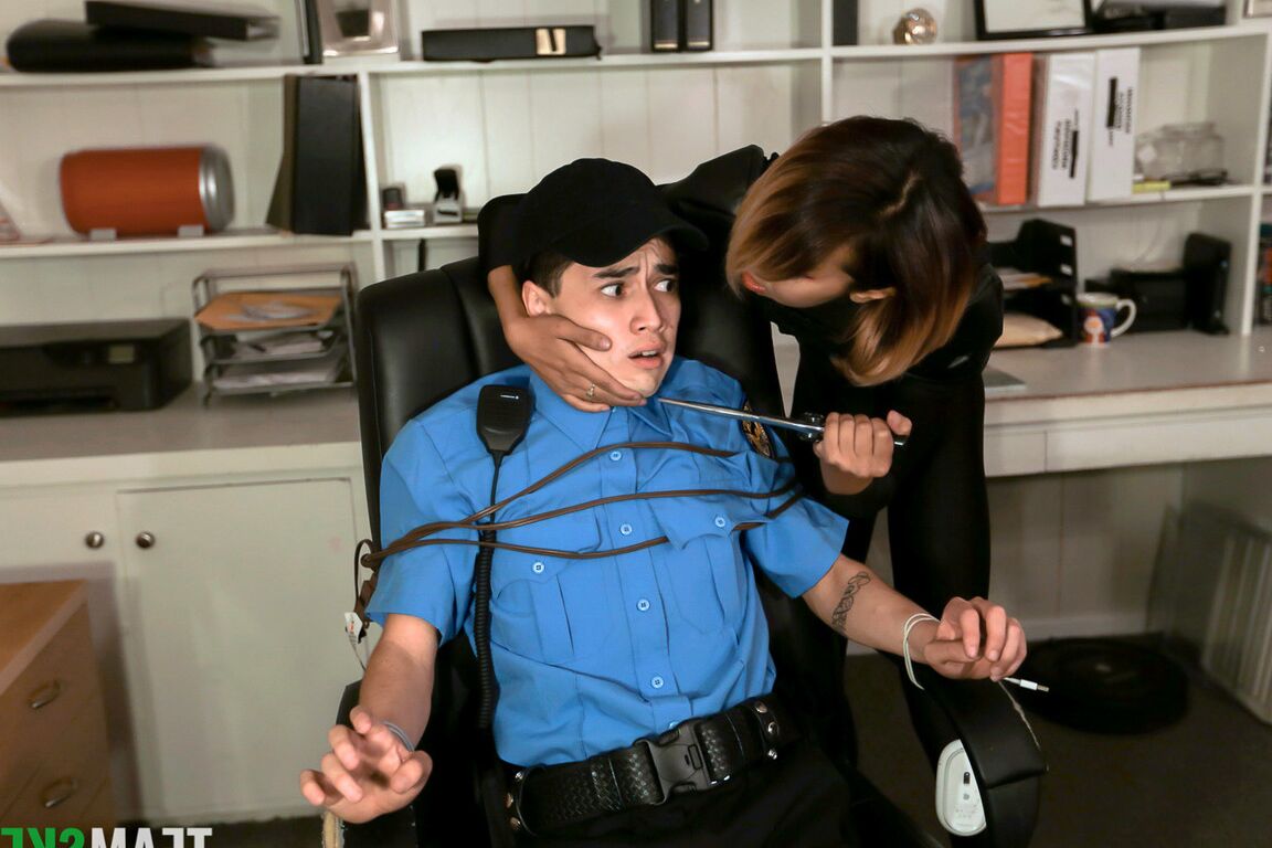 21P Meninas asiáticas gostosas com cabelos longos chupam pau