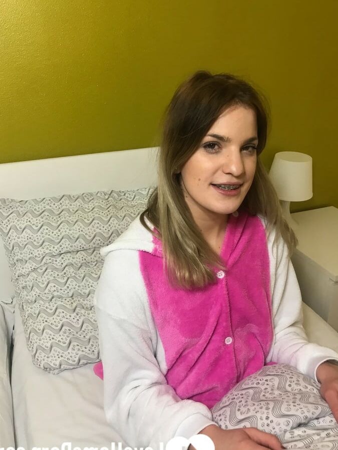 20P Love Home Porn Kizzy Sixx