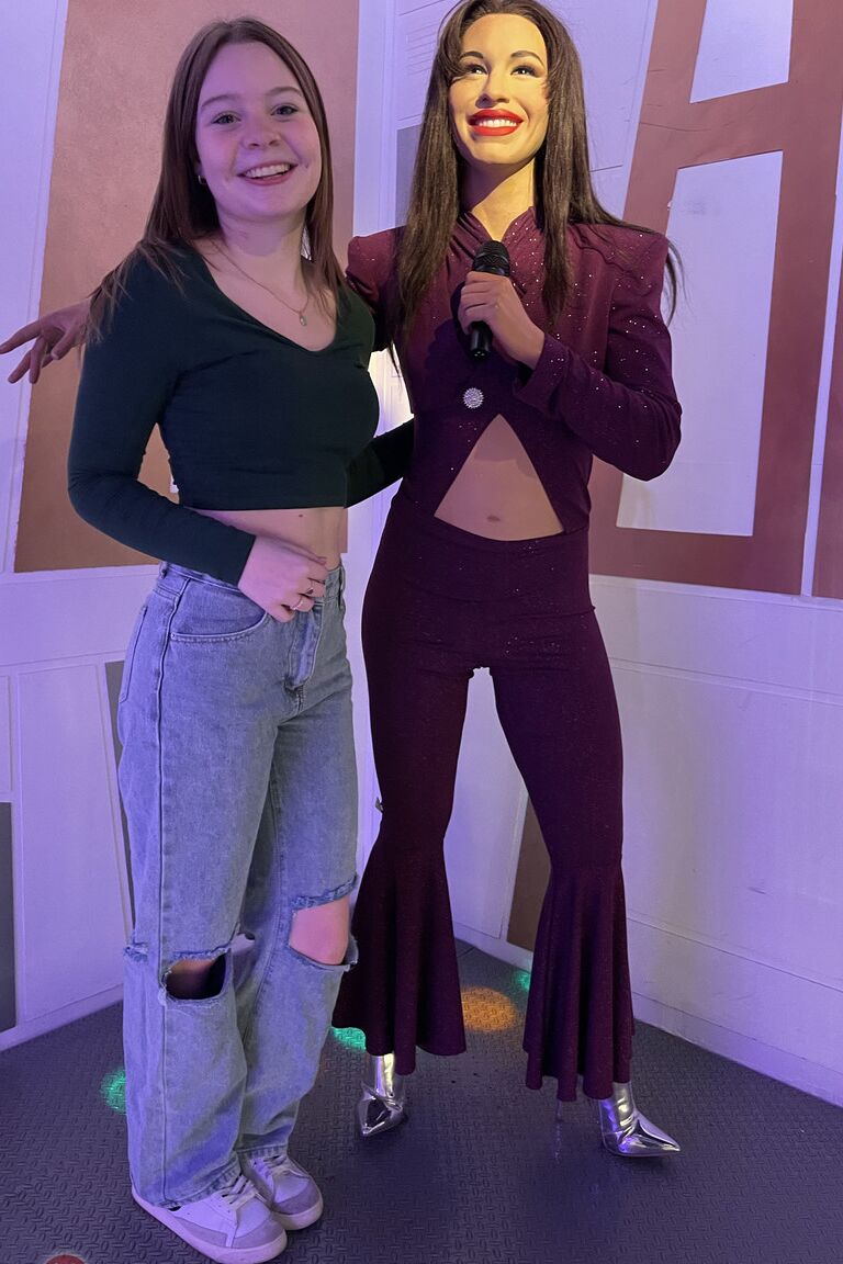 21P ATK Galería Adrianna Jade