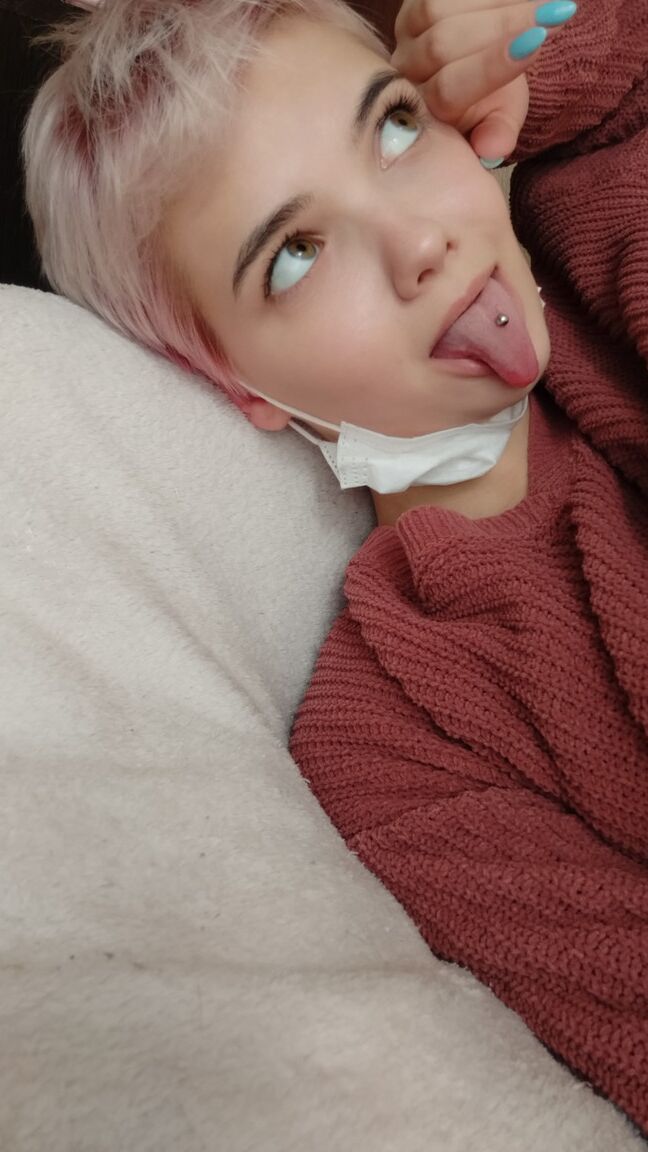 13P La amateur de pelo corto Quarantine Challenge revela su esbelta figura